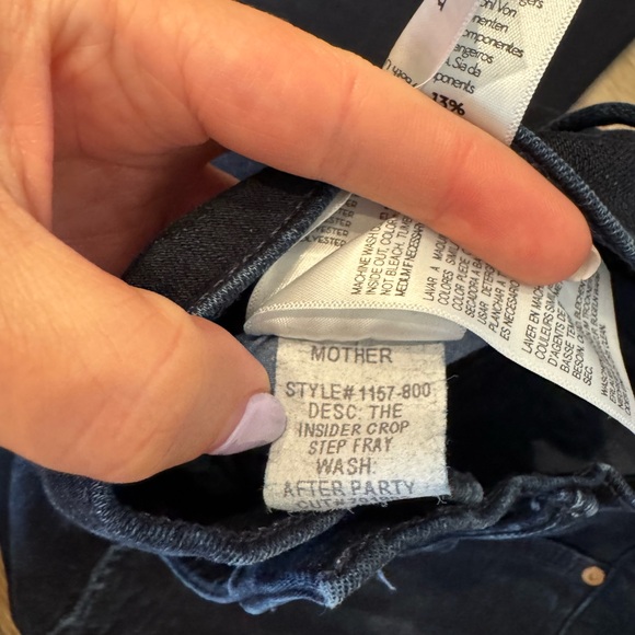 MOTHER The Insider Crop Step Fray Jeans - Picture 11 of 12